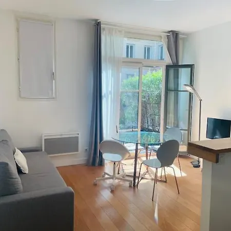 Apartment Beautiful With Terrace In 8 *