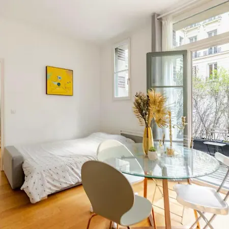 Beautiful With Terrace & Cinema In 8