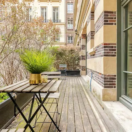 Beautiful With Terrace & Cinema In 8 Apartmán *