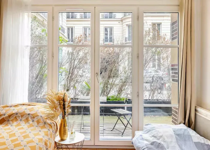Beautiful With Terrace & Cinema In 8